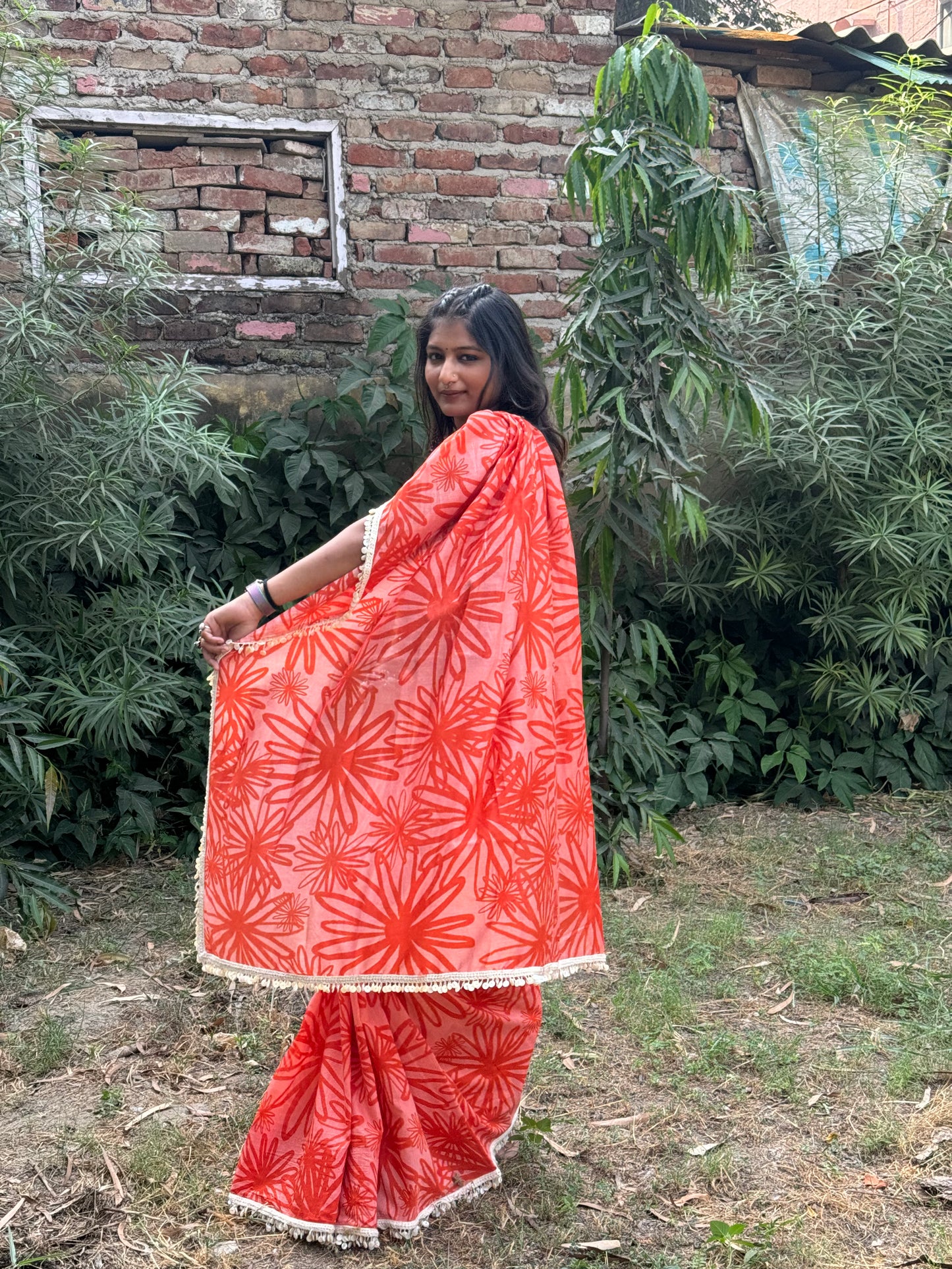 Blooming Red Florals Saree Chanderi
